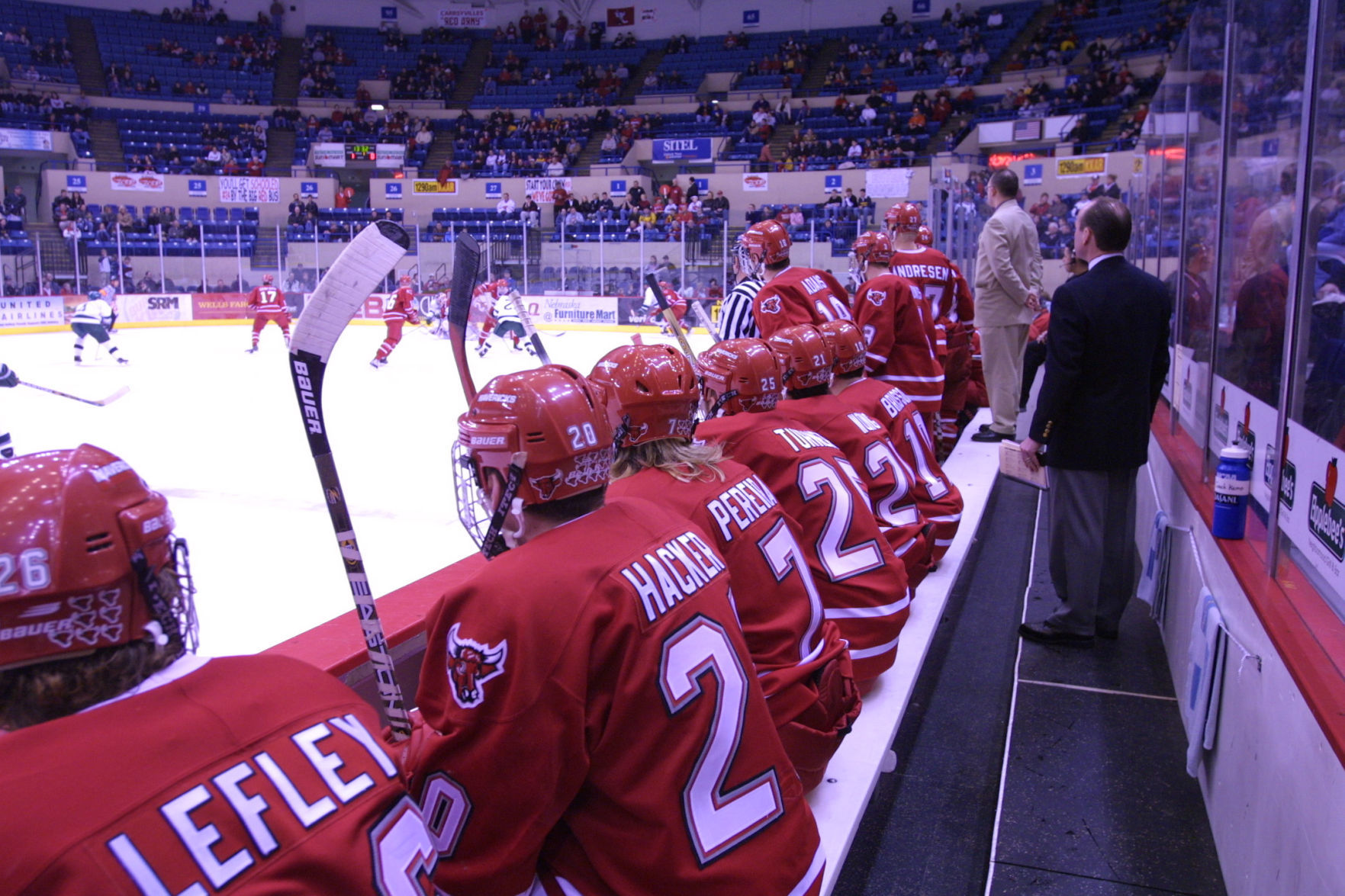 SPT UNO HOCKEY PLAYERS